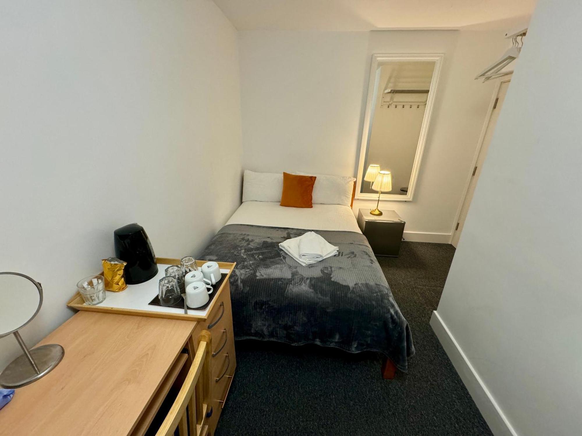 Cosmopolitan Comfort Private Bedrooms In Euston 106 Лондон Экстерьер фото