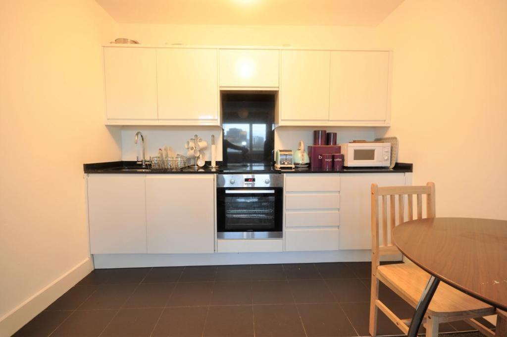 Cosmopolitan Comfort Private Bedrooms In Euston 106 Лондон Экстерьер фото