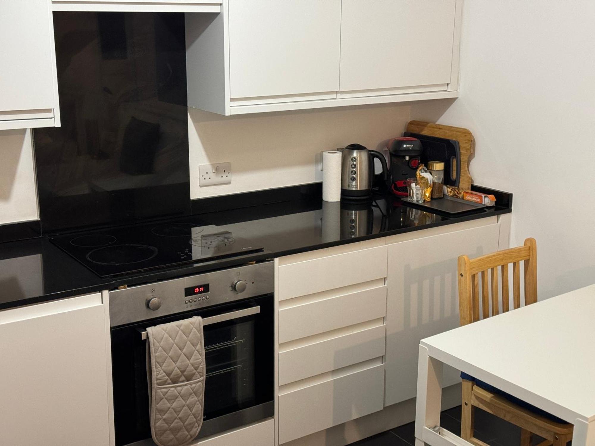 Cosmopolitan Comfort Private Bedrooms In Euston 106 Лондон Экстерьер фото