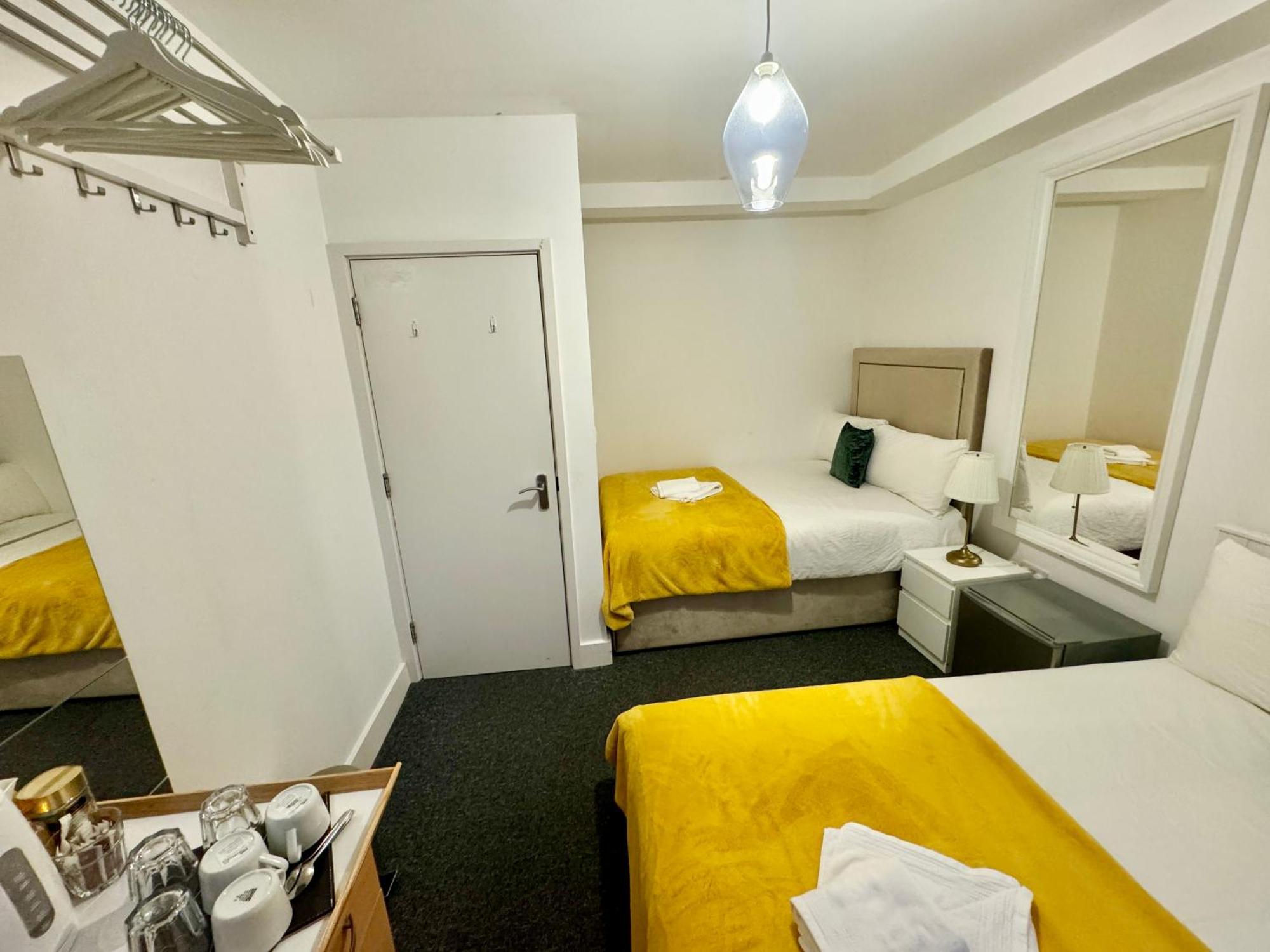 Cosmopolitan Comfort Private Bedrooms In Euston 106 Лондон Экстерьер фото