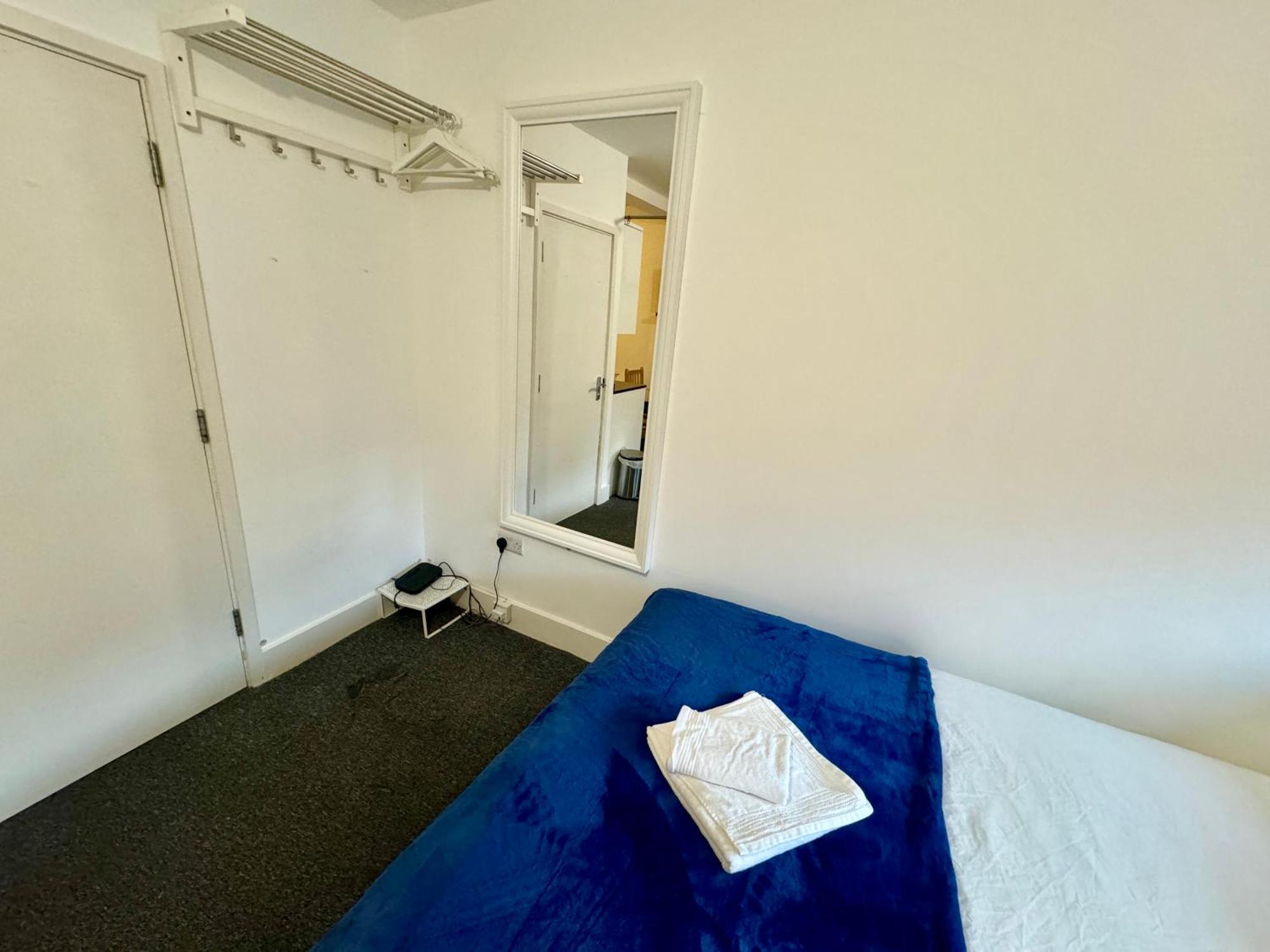 Cosmopolitan Comfort Private Bedrooms In Euston 106 Лондон Экстерьер фото